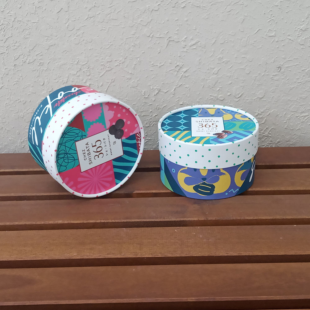 Tubo de papel para envasar alimentos.