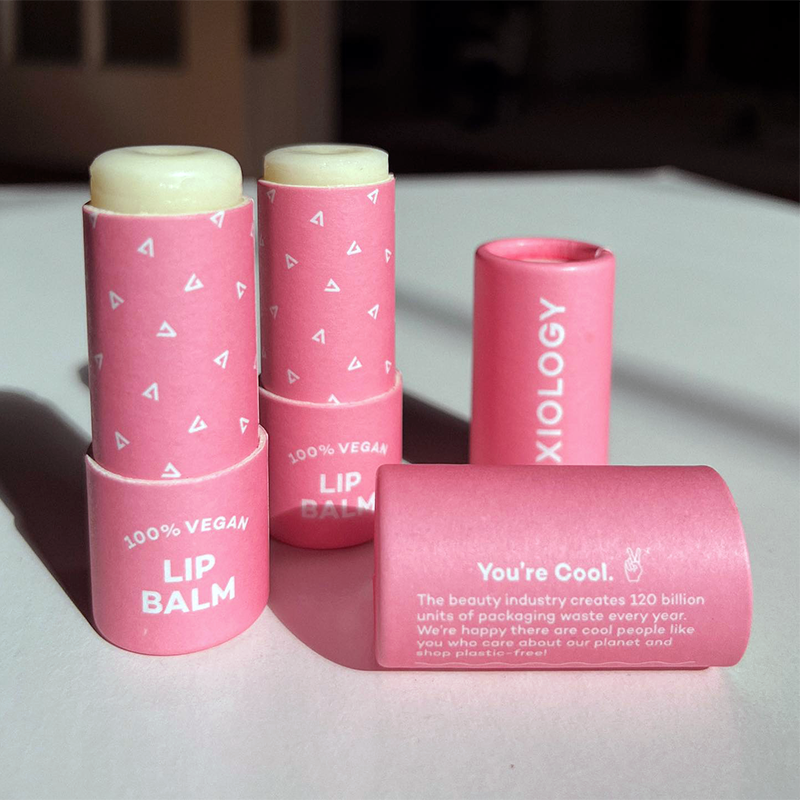tubos de protetor labial transparentes
