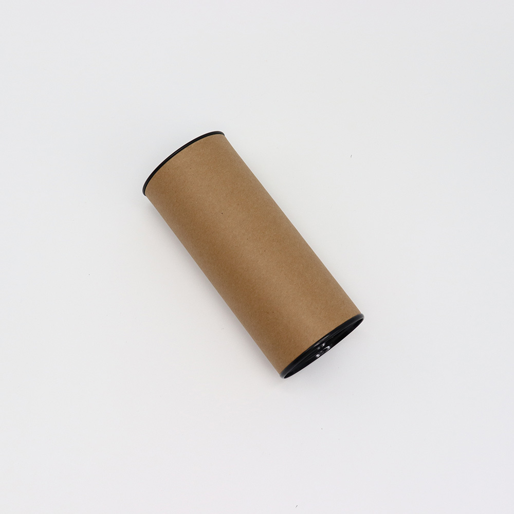 tubes de baume à lèvres en papier