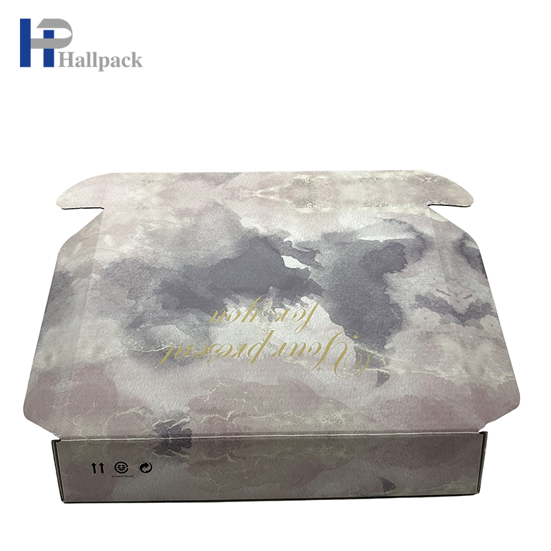 Pequeñas cajas de comida